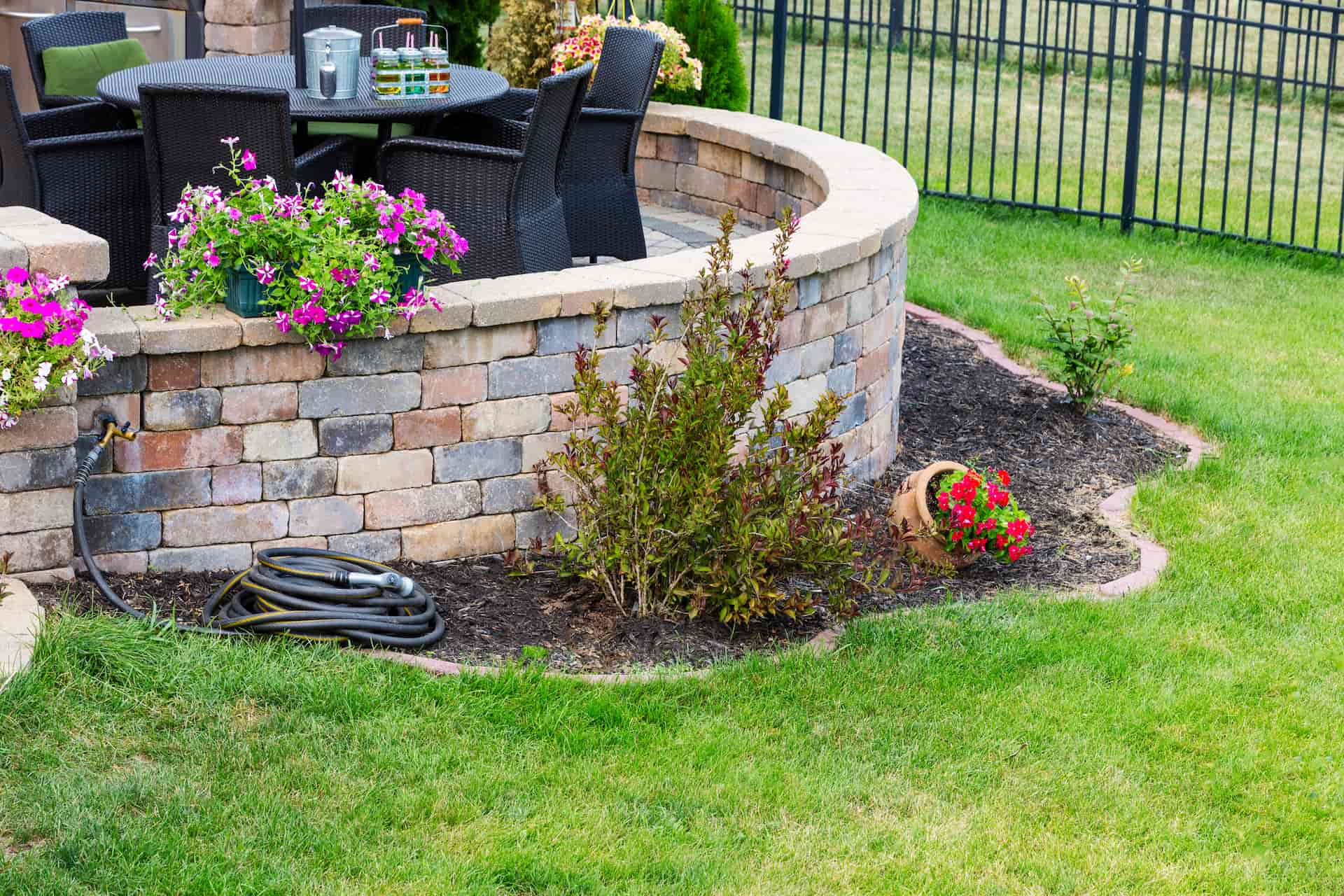 Retaining wall installers Uxbridge